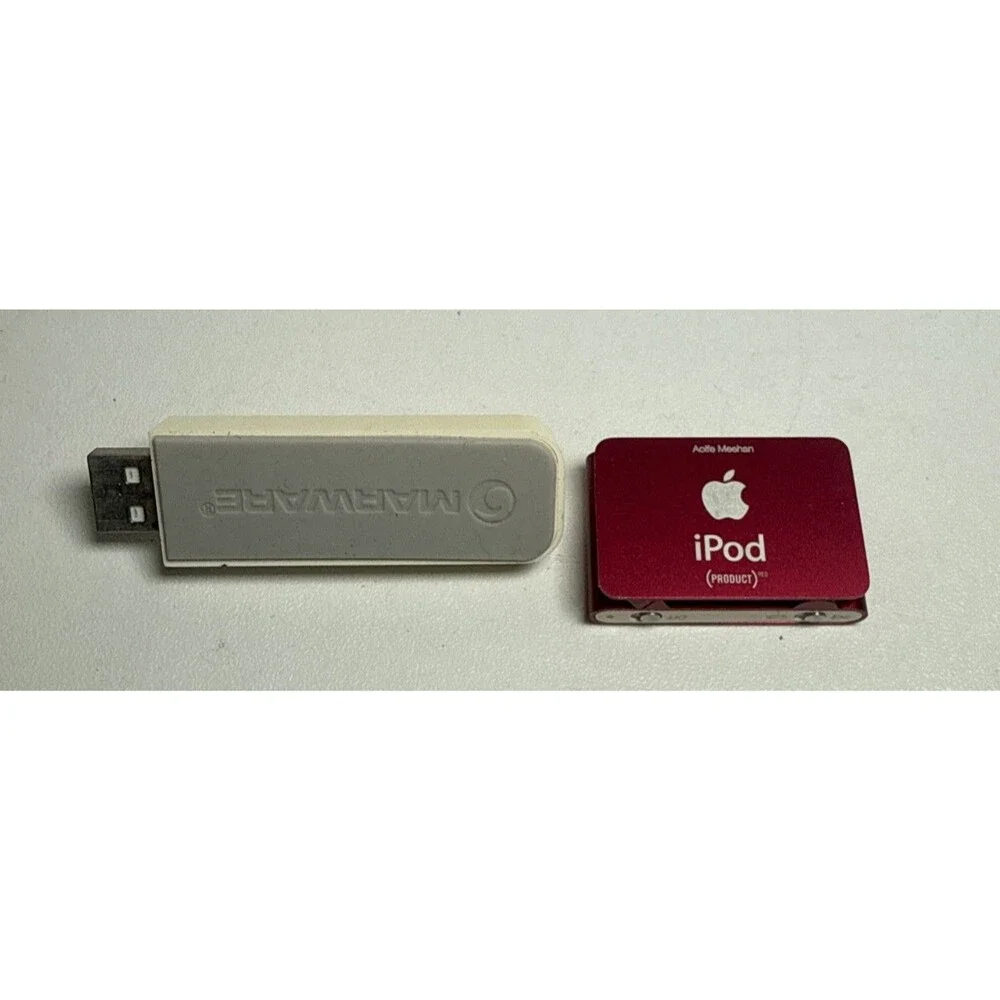 Apple iPod Shuffle 2nd Gen (Product) Red 1GB A1204 No Power w/ Charger Bundle